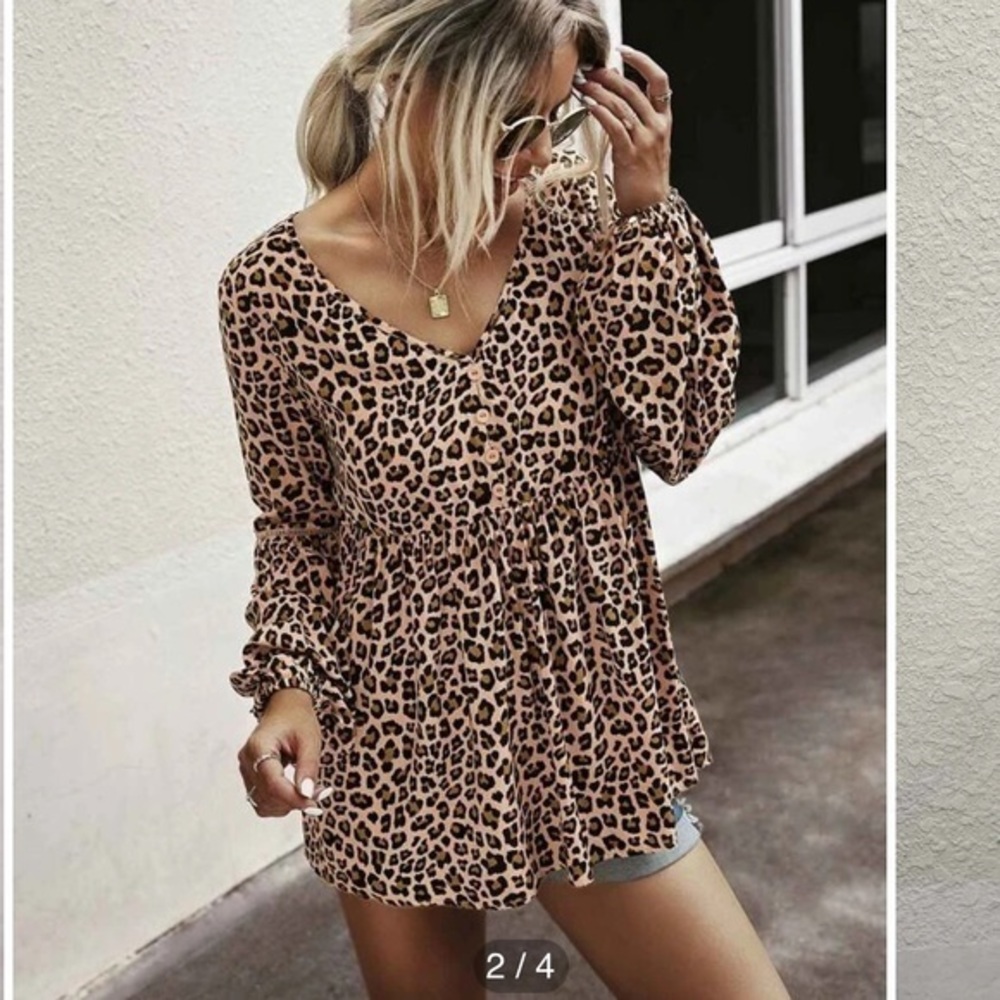 Leopard print ruffle hem blouse